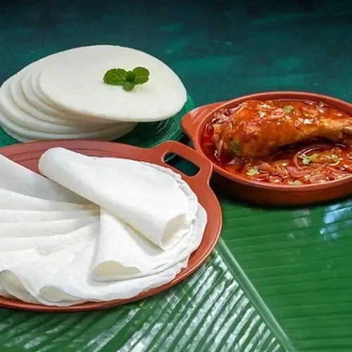 Pathiri with Chicken Curry